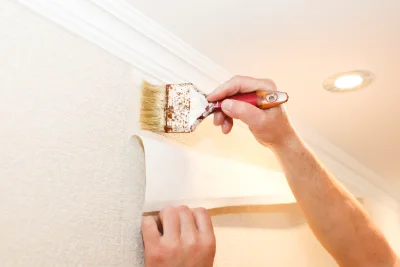 Pose de papier peint à Écuelles — revêtements muraux et toiles de verre